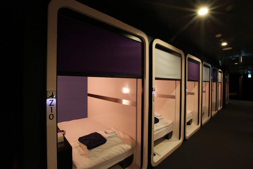 First Cabin Hakata Fukuoka  Pokoj fotografie